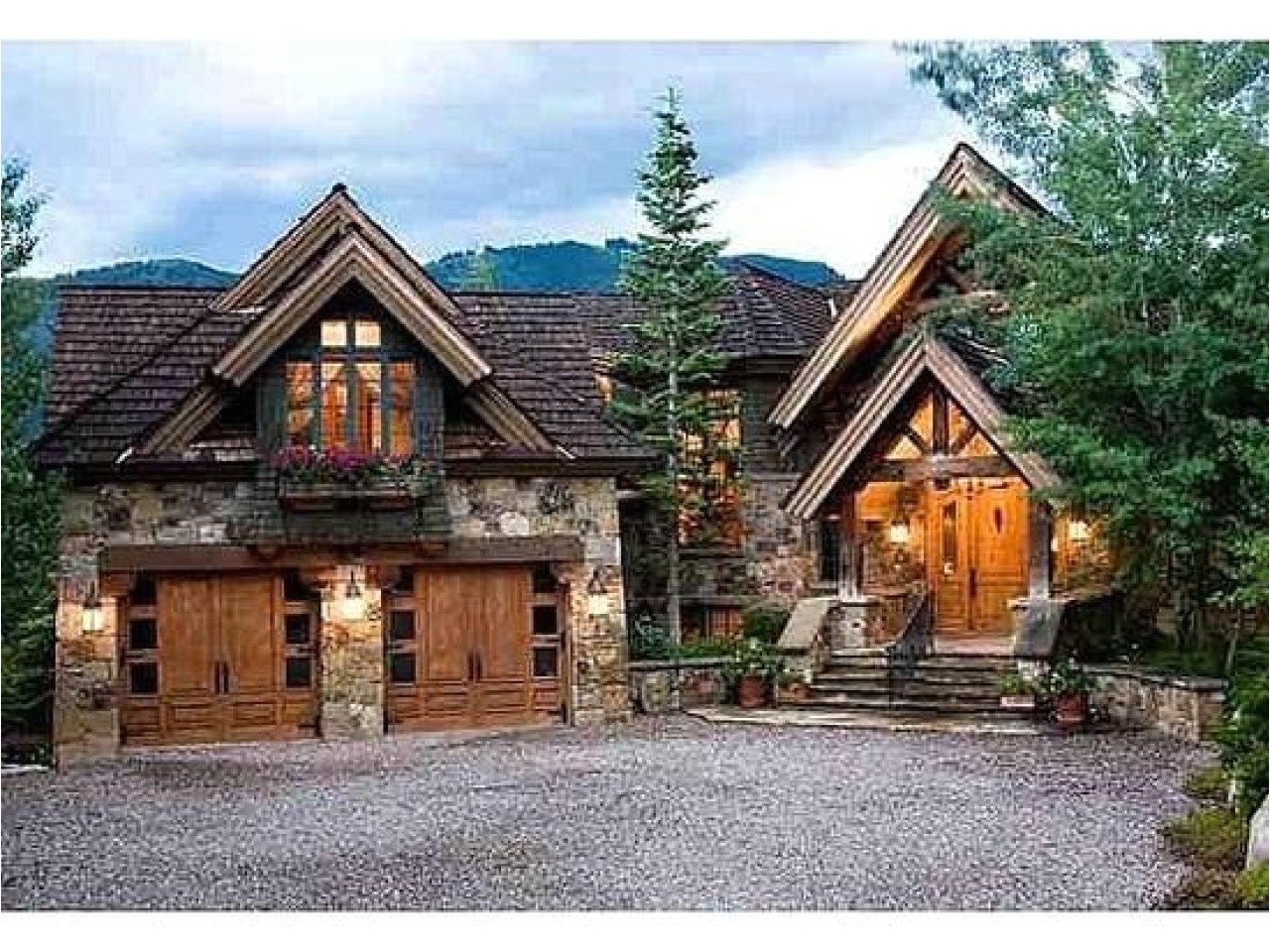 5c7fc2b05ac9f21a small lodge style homes mountain lodge style home