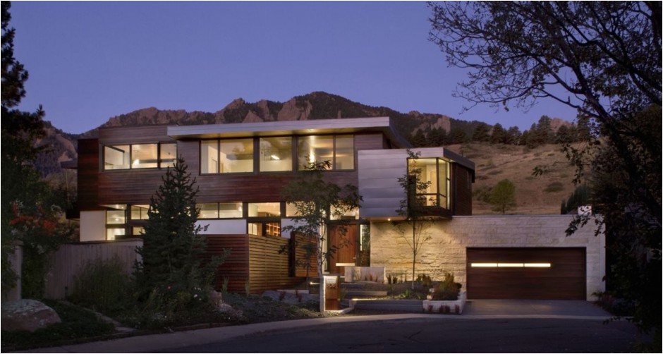 threshold between the city and the mountain park syncline house in colorado