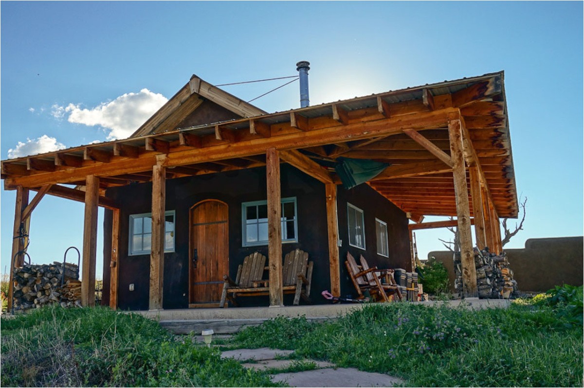 small straw bale house in colorado