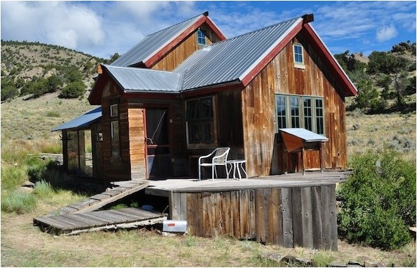 tiny house living in colorado small rustic cabin off the grid in san luis valley in south colorado rustic cabin