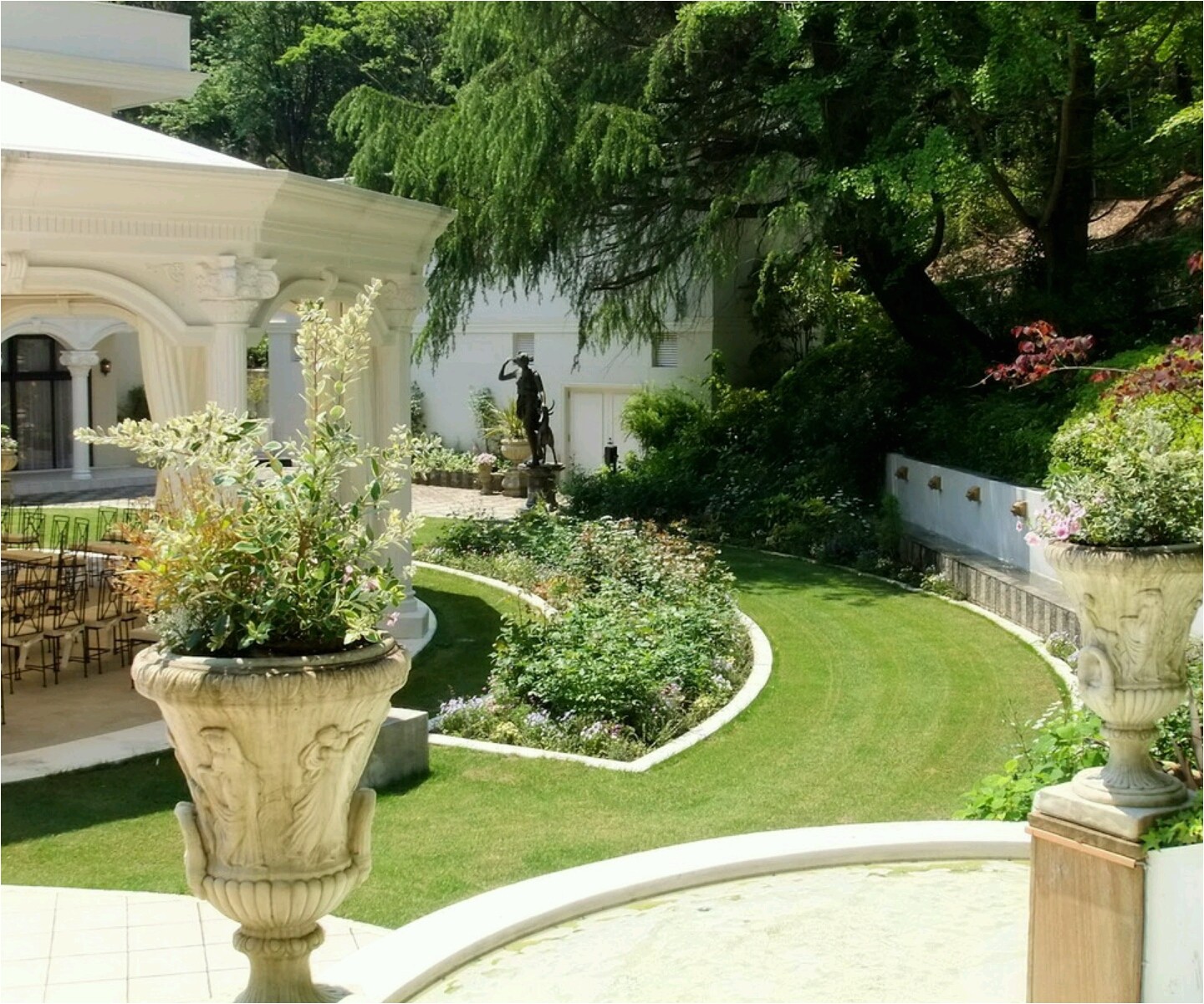 modern homes garden designs ideas