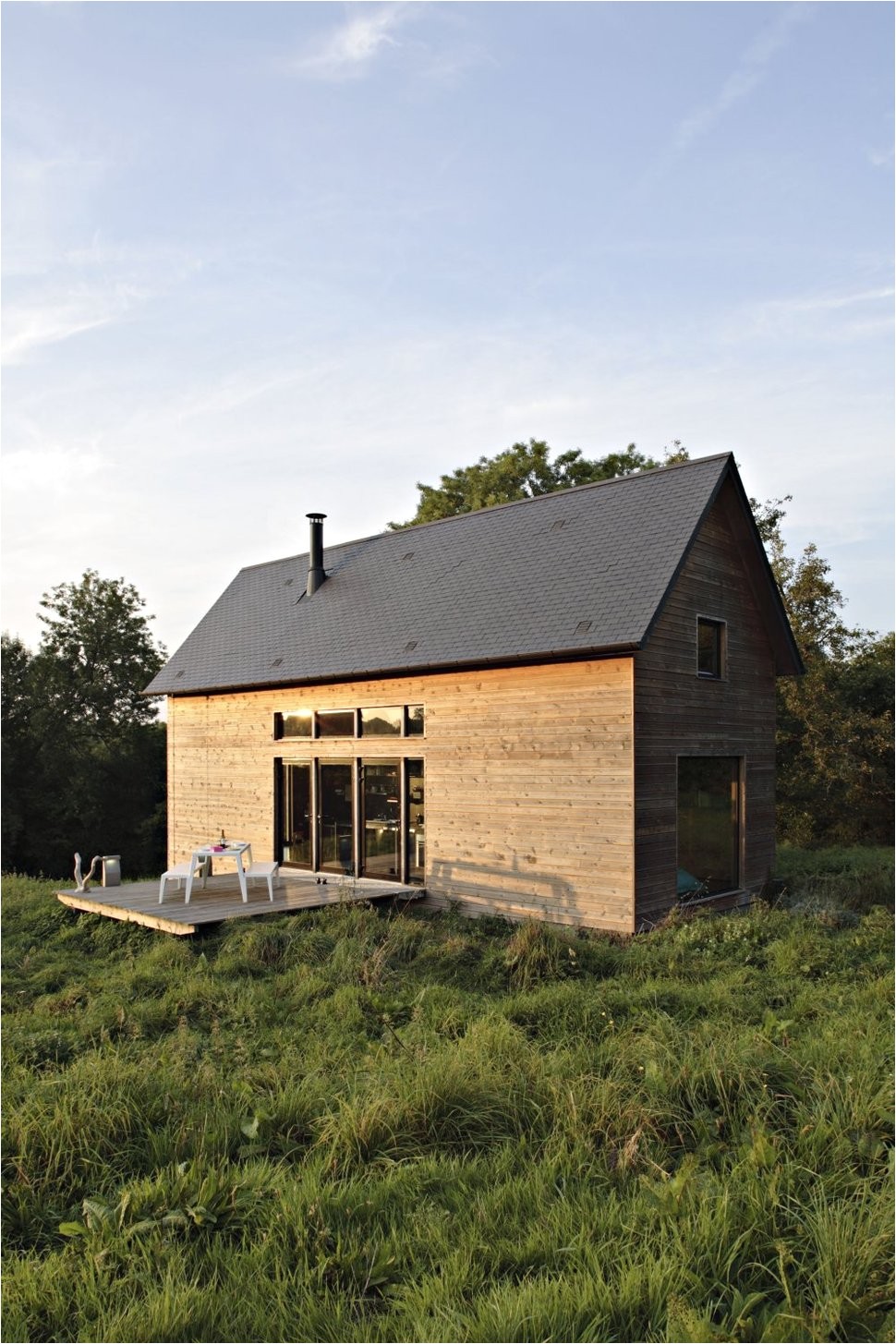 barn style weekend cabin embraces the simple life