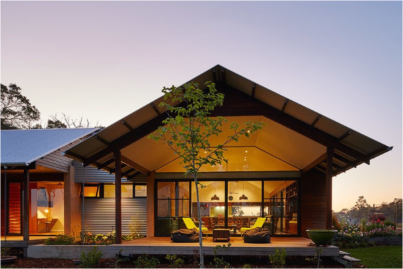 modern australian farm house with passive solar design