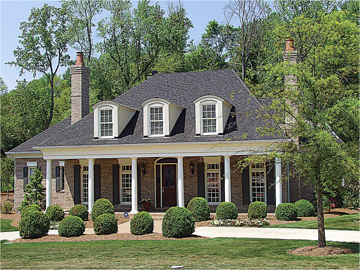 plantation style house plan 17690lv